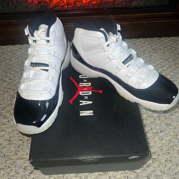 Air Jordan 11 Retro GS Gratitude - Picture 7 of 7